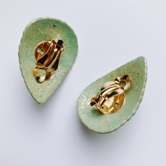 VTG 80s Mint Green Clip On Earrings Teardrop Reflective Metallic Cabochon Artsy - Picture 7 of 9